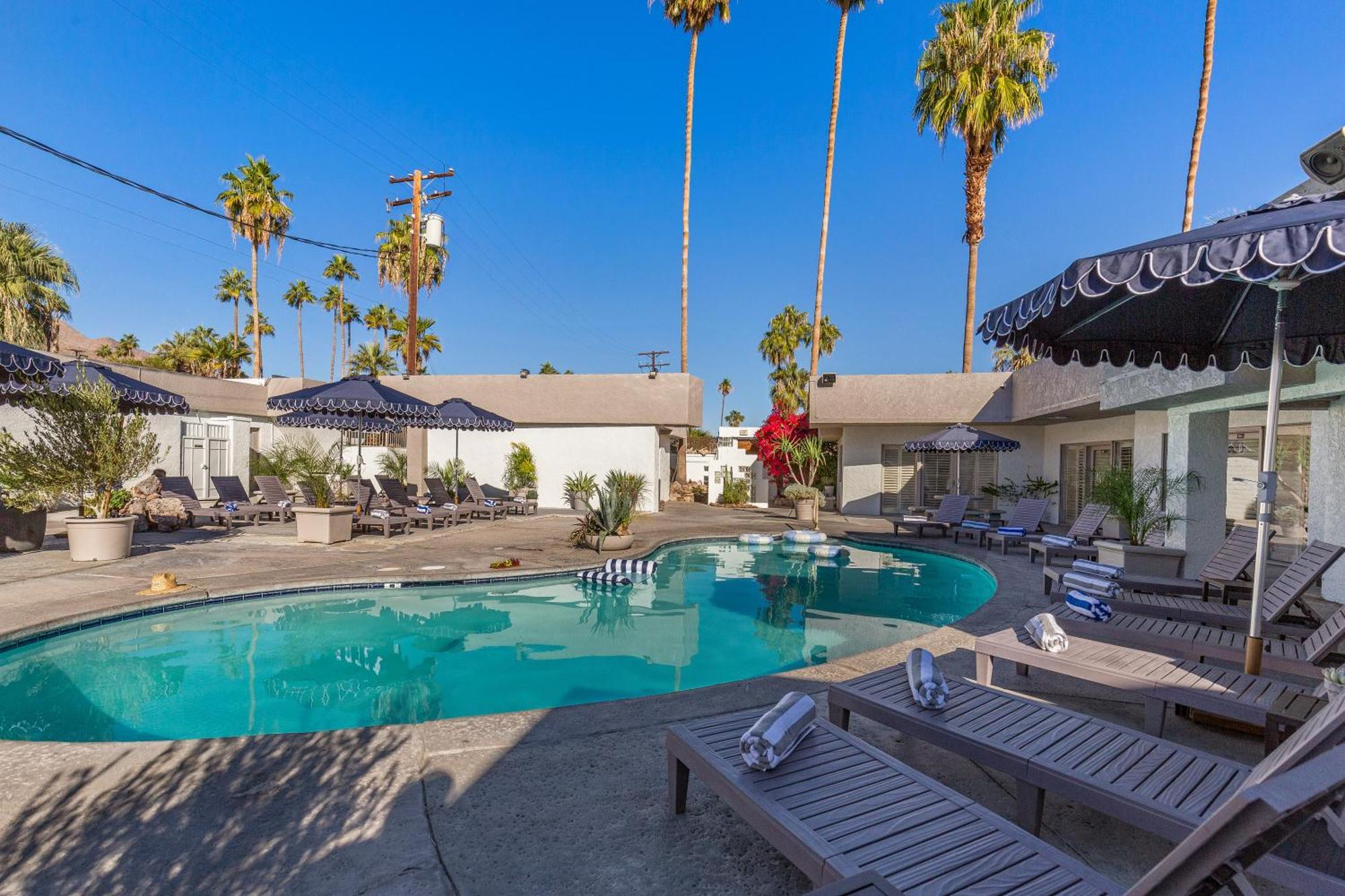 Casa Oliver Hotel & Resort - A Men'S Clothing Optional Resort In Palm Springs Eksteriør bilde